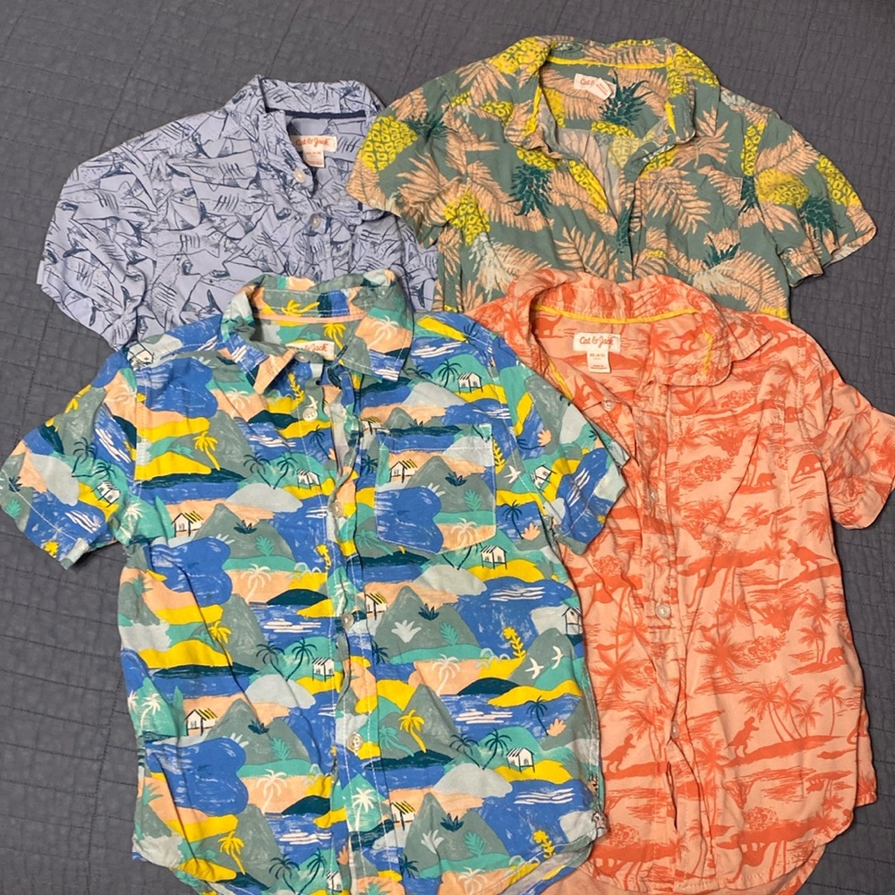 4 boys Cat and Jack button up shirts size xs (4/5). EUC